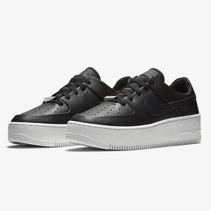 Nike Air Force 1 Sage Low